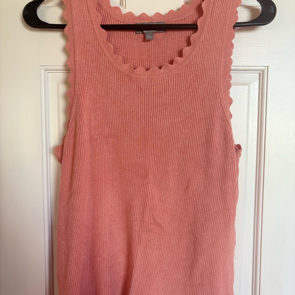 Marled Brand- Elegant Scalloped Coral Tank Top